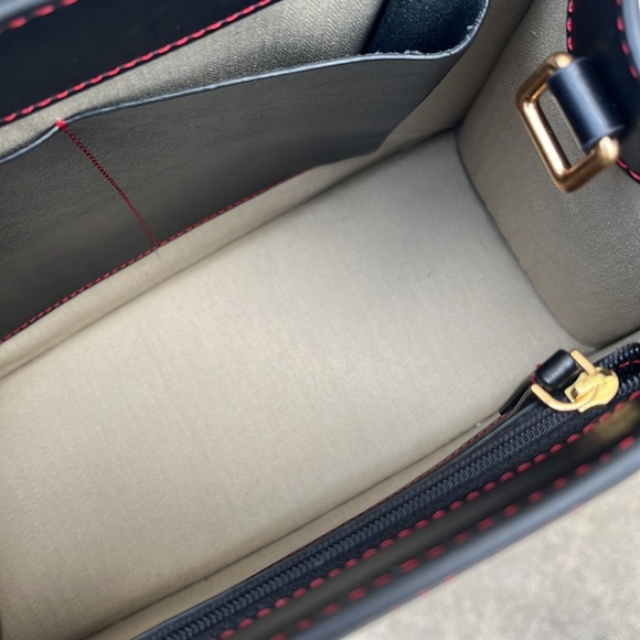 Modern Classics Palladian Trapunto Double Handle Bag - Picture 3 of 4